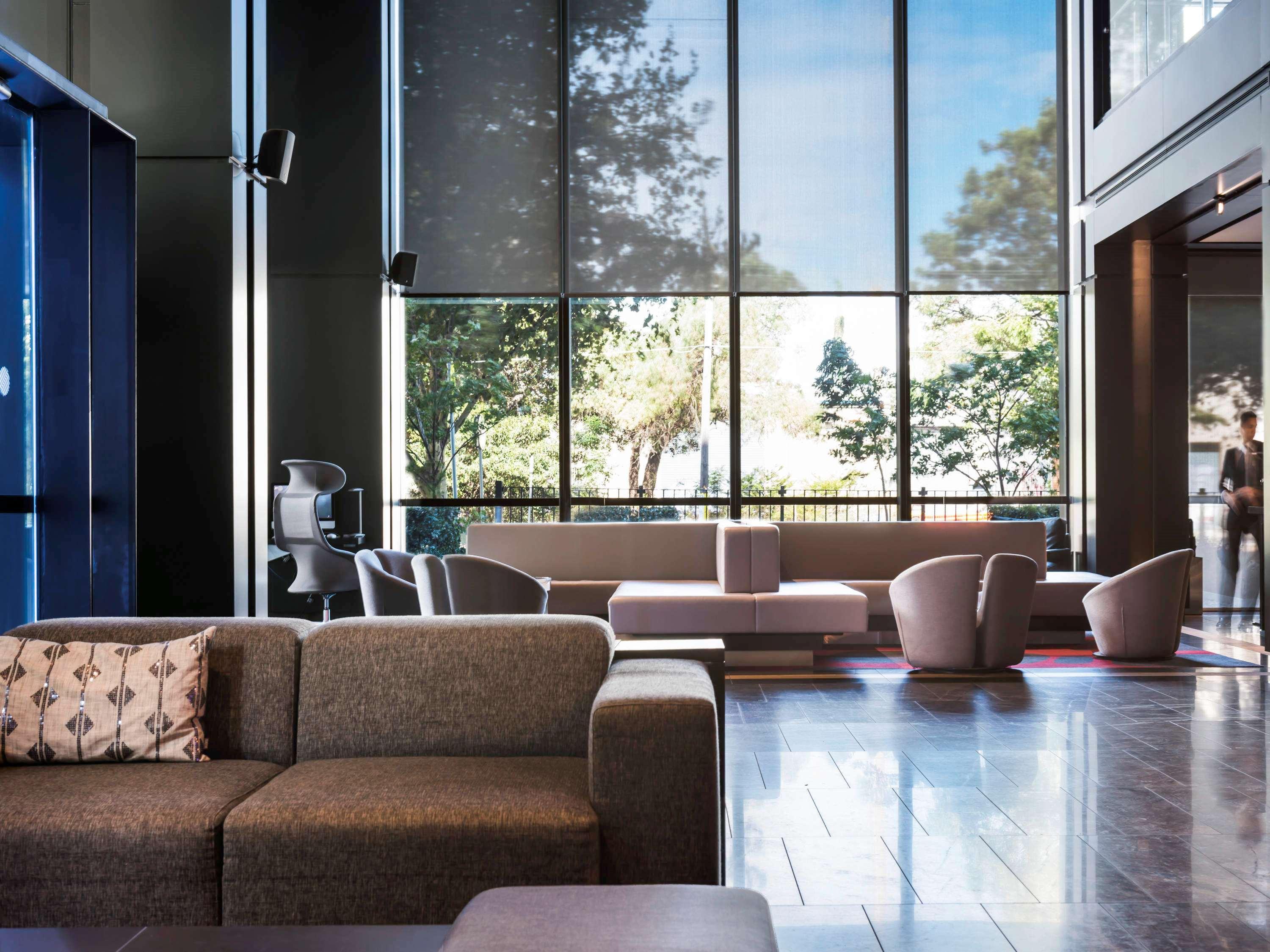 Pullman Sydney Airport Hotel Exterior foto The lobby of the hotel