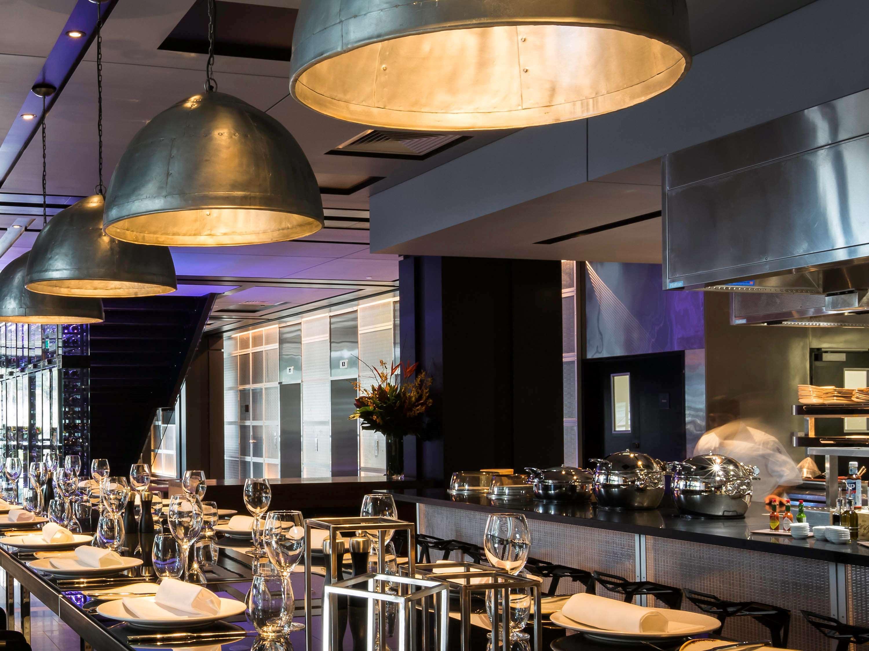 Pullman Sydney Airport Hotel Exterior foto The interior of the restaurant