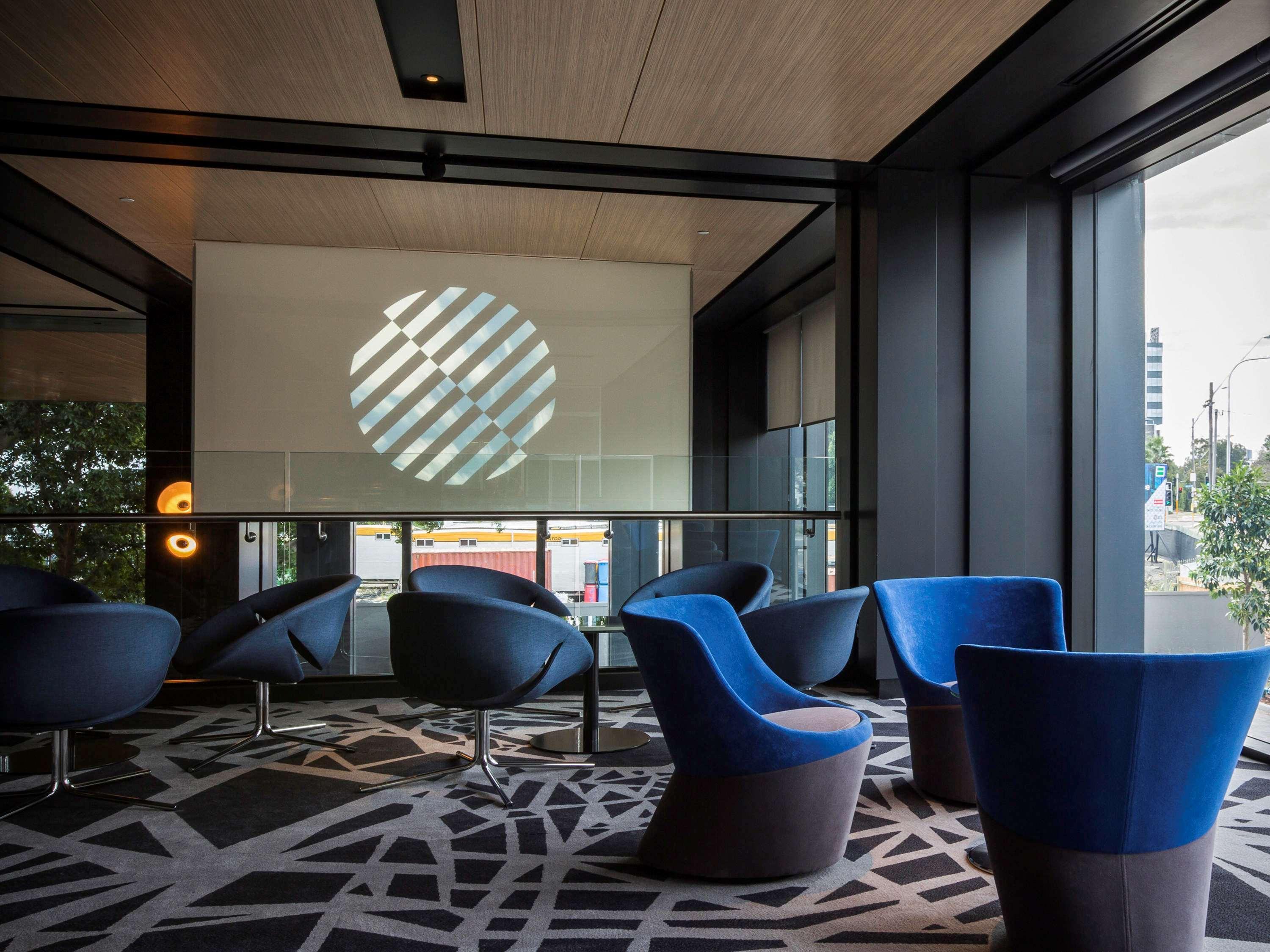 Pullman Sydney Airport Hotel Exterior foto The lounge at the 10th floor