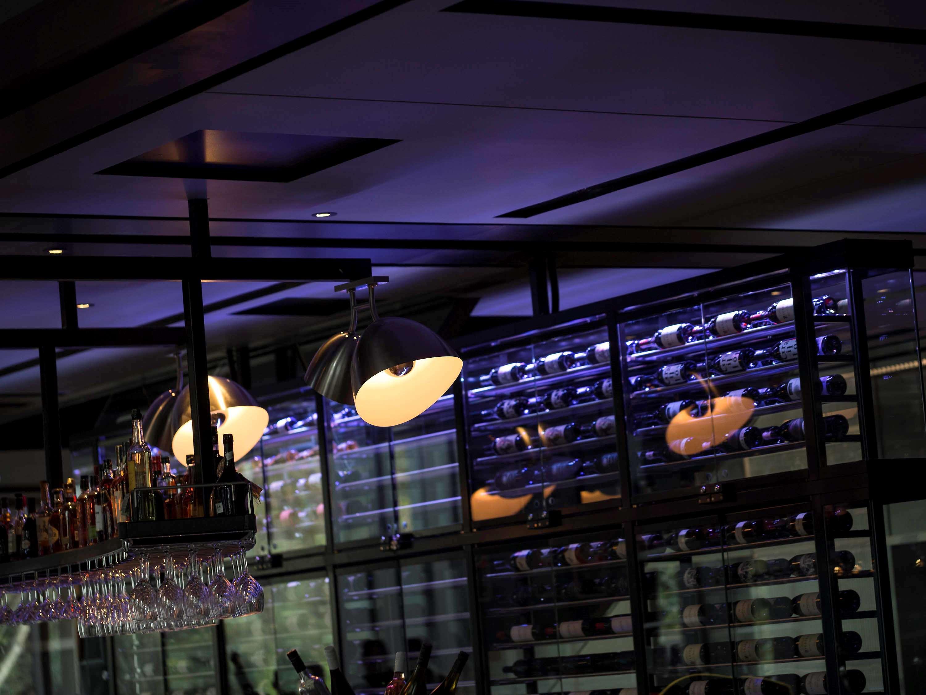 Pullman Sydney Airport Hotel Exterior foto The bar at the 101 bar